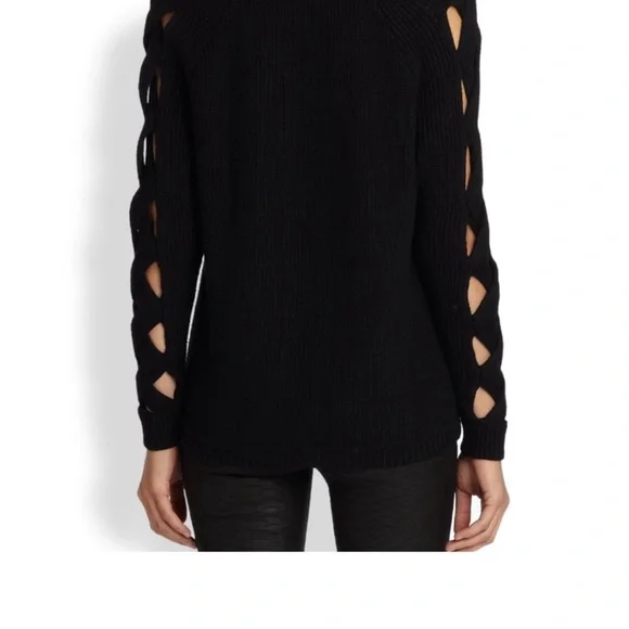 Milly Crisscross open long sleeve V- Neck Sweater M. - Picture 2 of 9